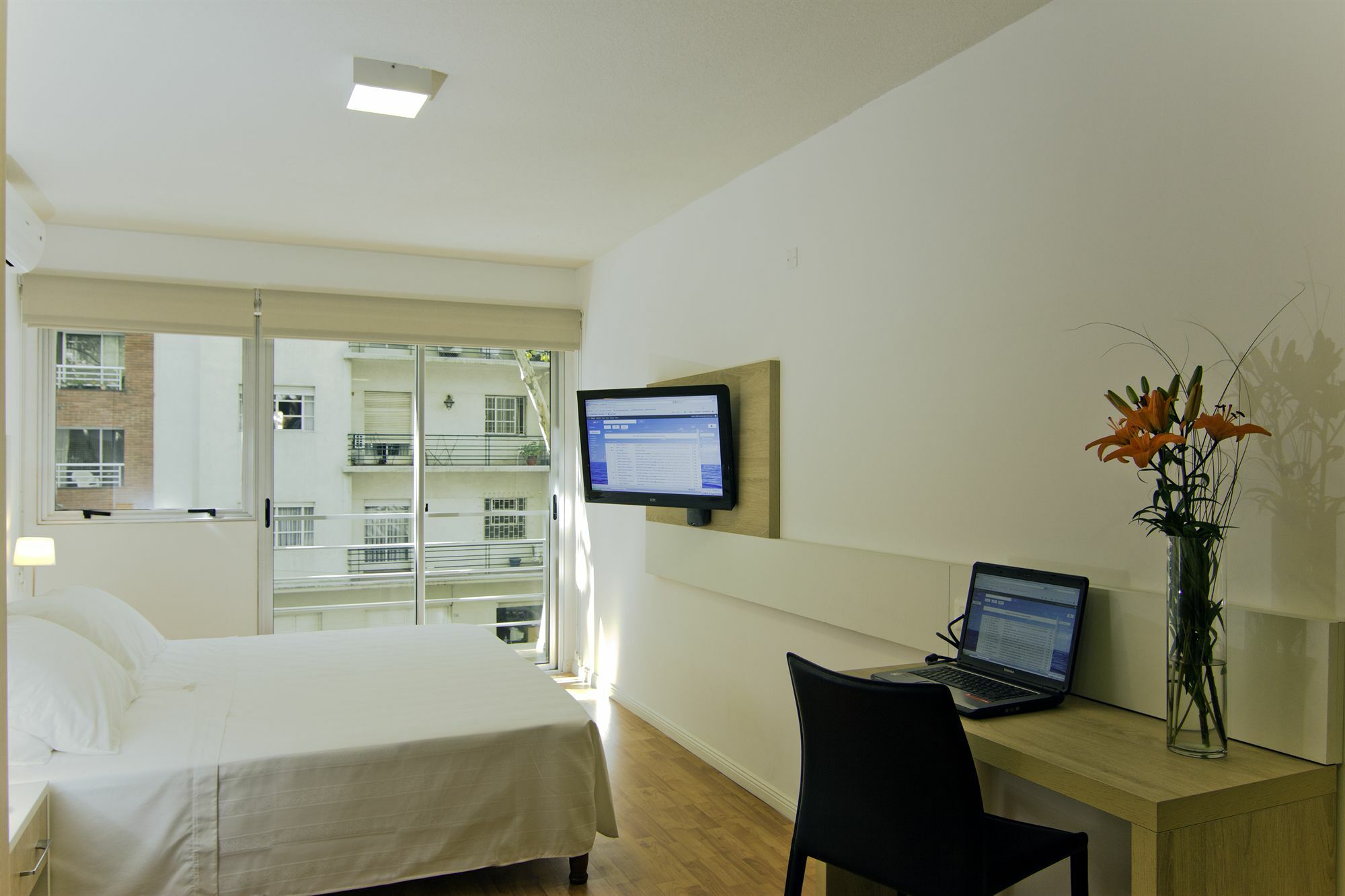 Massini Suites Montevideo Exterior photo